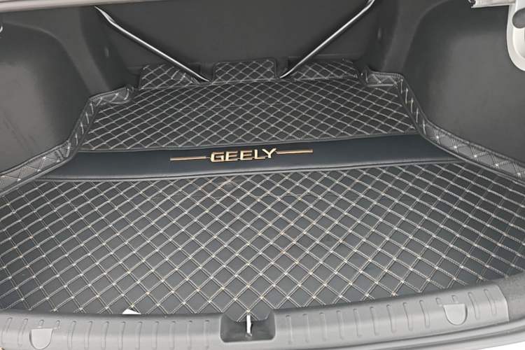 Used Geely Auto Emgrand 2026 Model 4th Generation 4 Millionth Anniversary Model 1.5L CVT Starry Edition Trunk