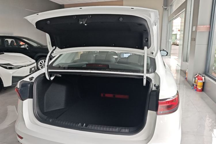 Used Geely Auto Emgrand 2026 Model 4th Generation 4 Millionth Anniversary Edition 1.5L CVT Feiyue Edition Trunk