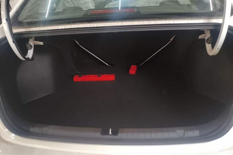 Used Geely Auto Emgrand 2026 Model 4th Generation 4 Millionth Anniversary Edition 1.5L CVT Overdrive Edition Trunk