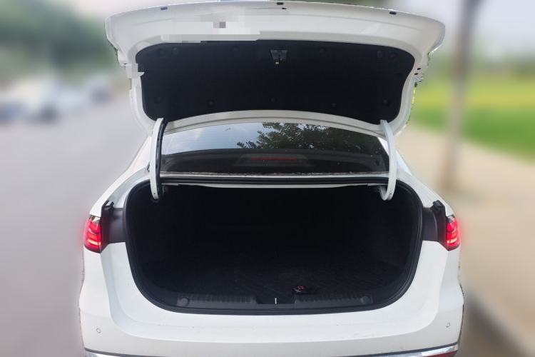 Used Geely Auto Emgrand 2026 Model 5th Generation 1.5L CVT Prestige Edition Trunk