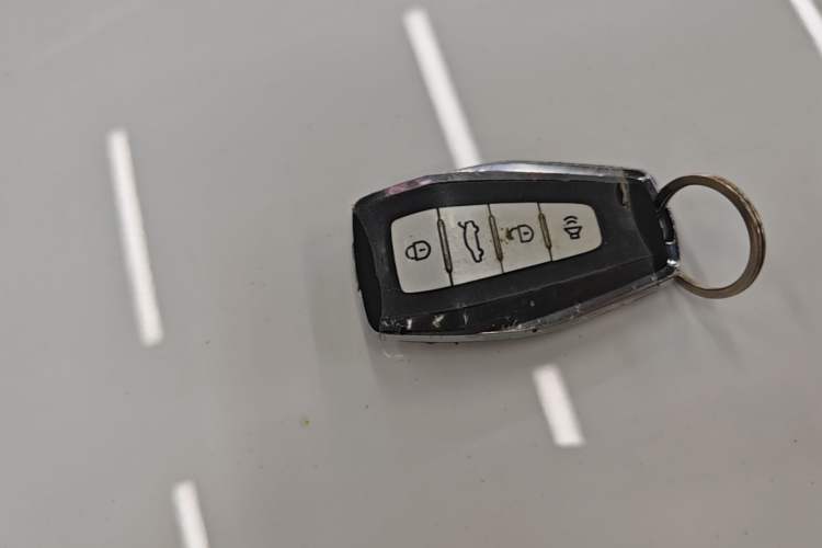 Used Geely Auto Emgrand 2026 Model 4th Generation 4 Millionth Anniversary Edition 1.5L CVT Overdrive Edition Vehicle Key