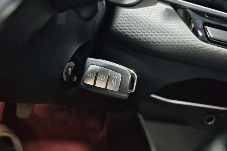Used Geely Auto Emgrand 2026 Model 4th Generation 4 Millionth Anniversary Edition 1.5L Manual Overdrive Edition Vehicle Key