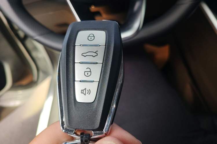 Used Geely Auto Emgrand 2026 Model 4th Generation 4 Millionth Anniversary Model 1.5L CVT Starry Edition Vehicle Key