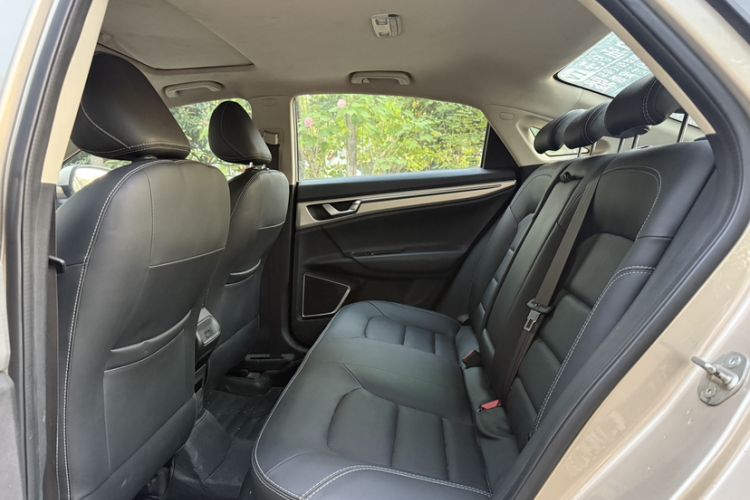 Used Geely Auto Emgrand GL 2017 1.8L DCT Elite Model Interior 3