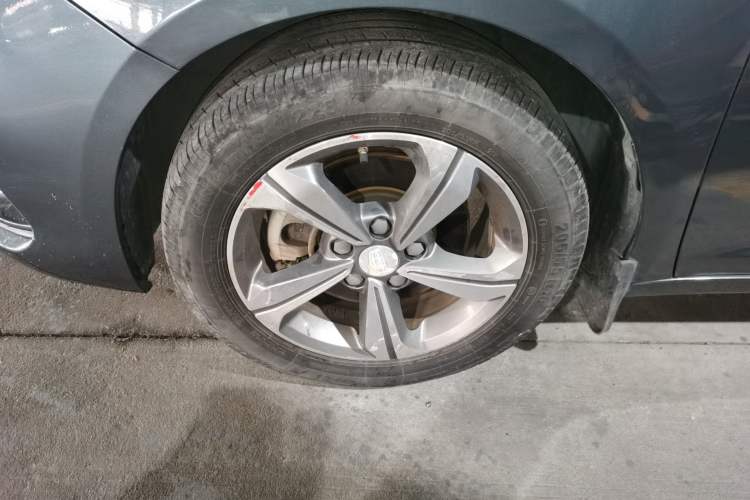 Used Geely Auto Emgrand GL 2018 1.4T DCT Elite Smart Connectivity Version Exterior 7