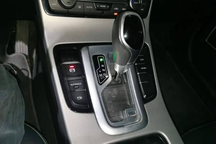 Used Geely Auto Emgrand GL 2018 1.4T DCT Elite Smart Connectivity Version Gear Lever