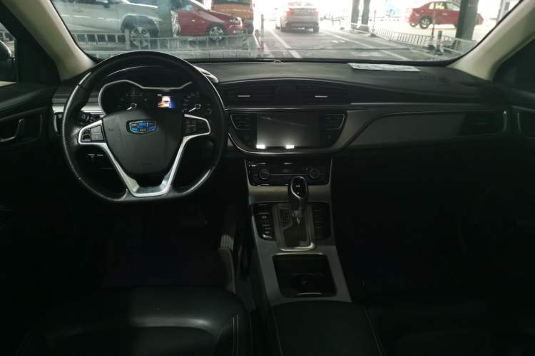 Used Geely Auto Emgrand GL 2018 1.4T DCT Elite Smart Connectivity Version Interior 2