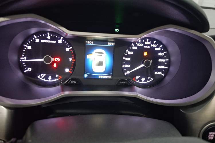 Used Geely Auto Emgrand GL 2017 1.3T DCT Elite Model Odometer Close Up