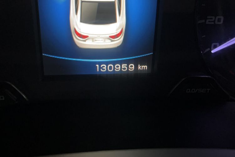 Used Geely Auto Emgrand GL 2017 1.3T DCT Luxury Model Odometer Close Up