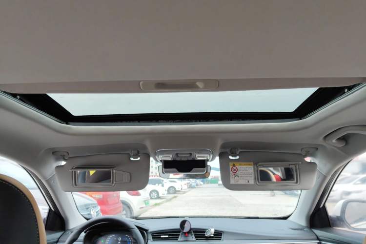Used Geely Auto Emgrand GL 2020 1.4T Manual Luxury Model Headliner