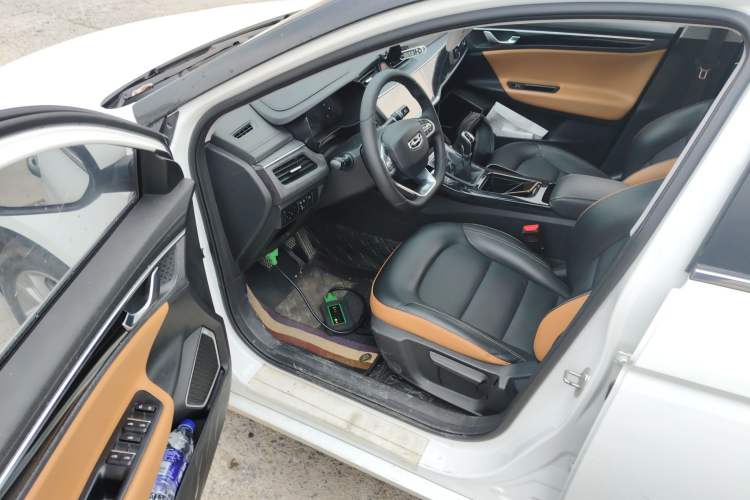Used Geely Auto Emgrand GL 2020 1.4T Manual Luxury Model Interior 3