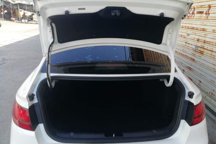 Used Geely Auto Emgrand GL 2021 UP 1.4T Manual LingShang Model Trunk