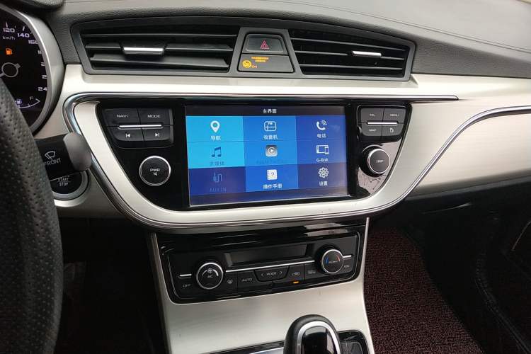 Used Geely Auto Emgrand GL 2017 1.3T DCT Elite Model Audio And AC Panel