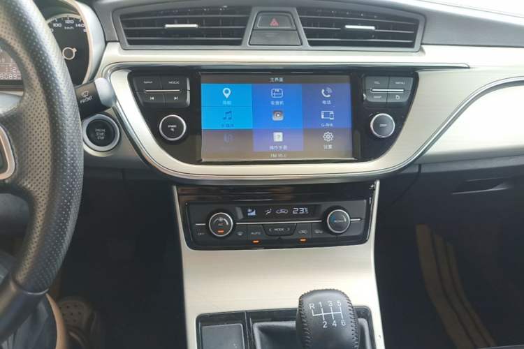 Used Geely Auto Emgrand GL 2017 1.8L Manual Elite Model Audio And AC Panel
