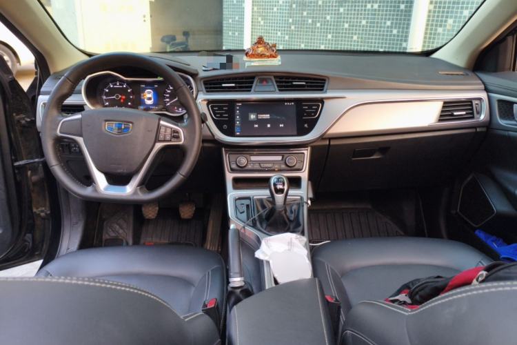 Used Geely Auto Emgrand GL 2017 1.8L Manual Elite Model Center Console