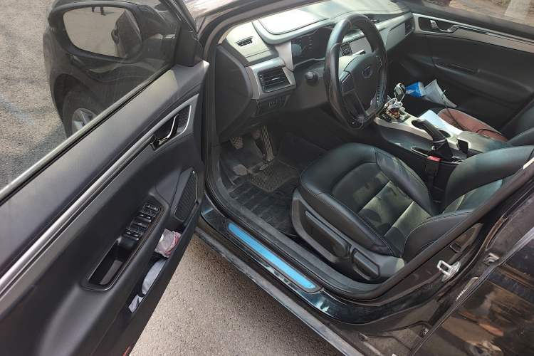 Used Geely Auto Emgrand GL 2017 1.8L Manual Elite Model Driver Seat