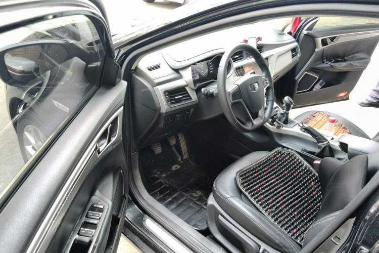 Used Geely Auto Emgrand GL 2017 1.3T Manual Elite Model Driver Seat