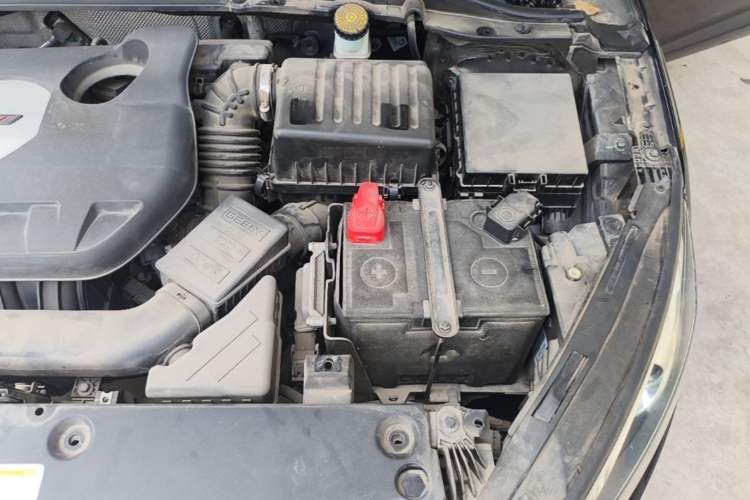 Used Geely Auto Emgrand GL 2017 1.8L Manual Elite Model Engine Bay Left