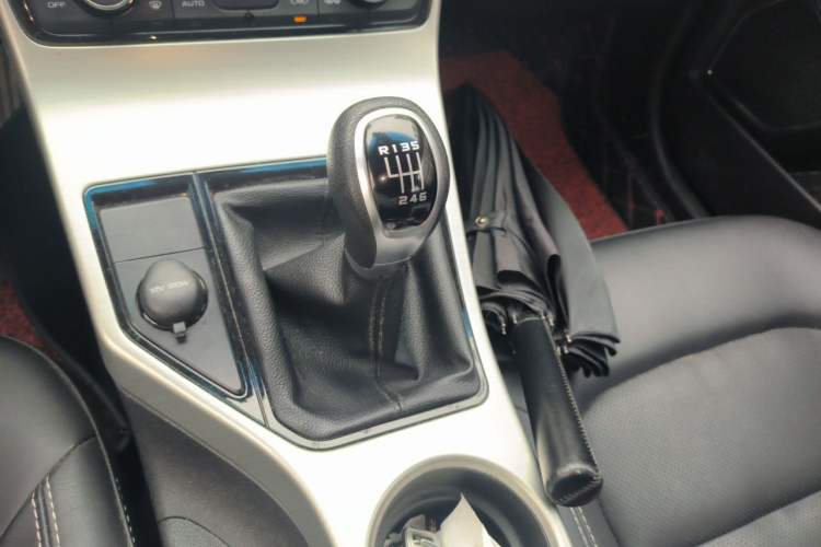 Used Geely Auto Emgrand GL 2017 1.8L Manual Elite Model Gear Lever