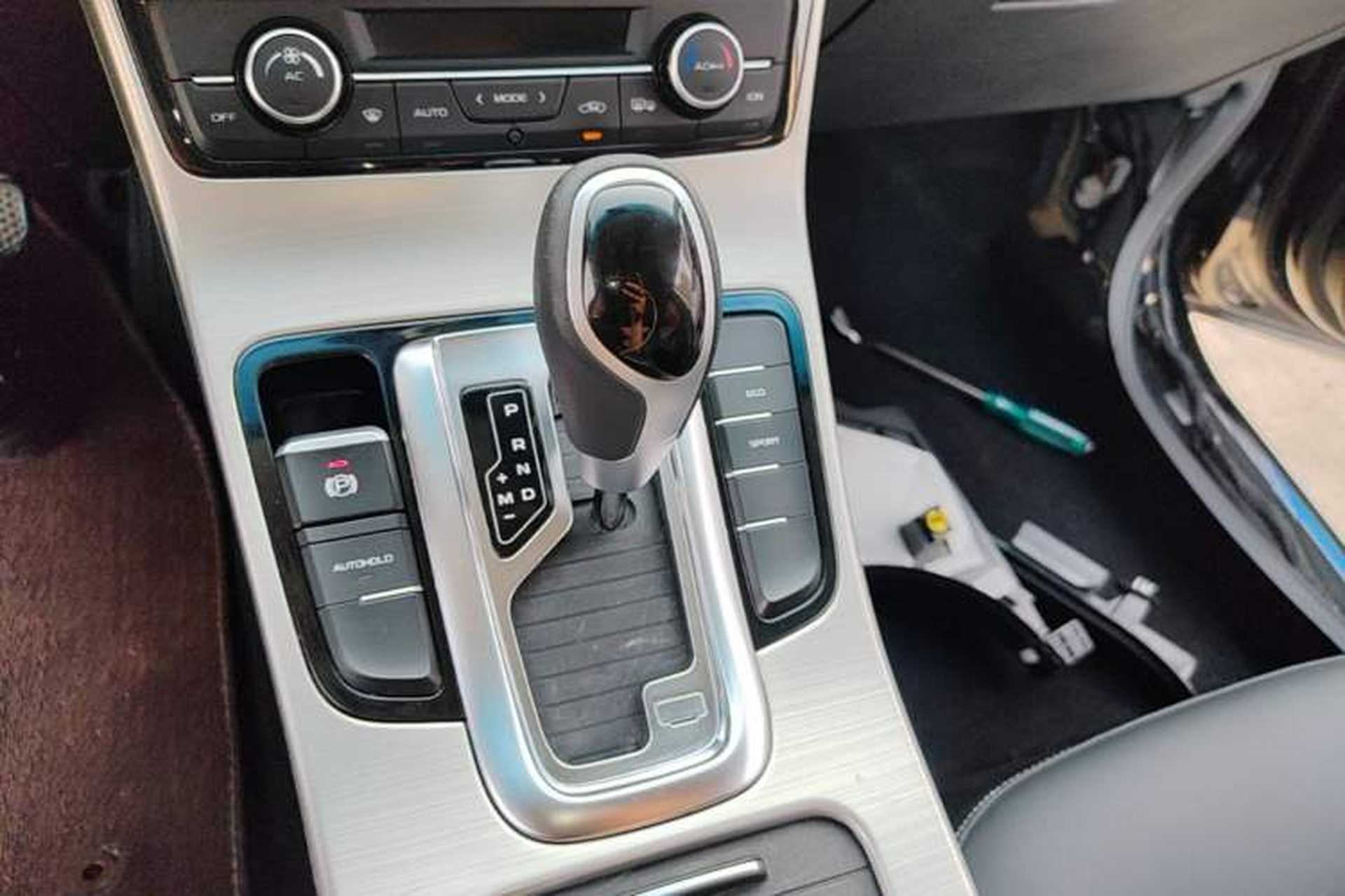 Used Geely Auto Emgrand GL 2017 1.3T DCT Elite Model Gear Lever