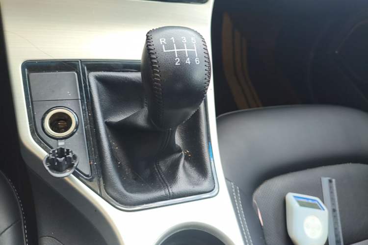 Used Geely Auto Emgrand GL 2017 1.8L Manual Elite Model Gear Lever