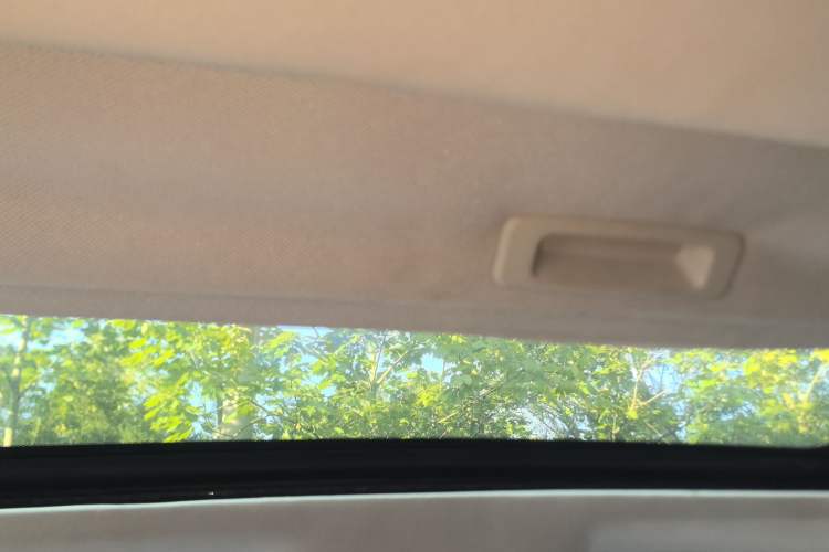 Used Geely Auto Emgrand GL 2017 1.8L Manual Elite Model Headliner