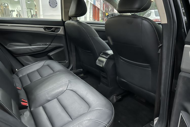 Used Geely Auto Emgrand GL 2017 1.3T DCT Elite Model Interior 1