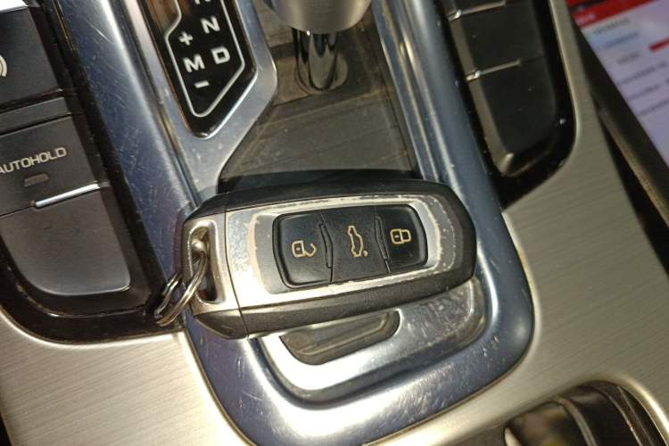 Used Geely Auto Emgrand GL 2017 1.3T DCT Luxury Model Interior 1