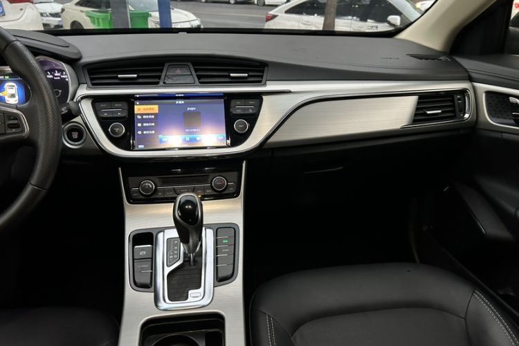 Used Geely Auto Emgrand GL 2017 1.3T DCT Elite Model Interior 2