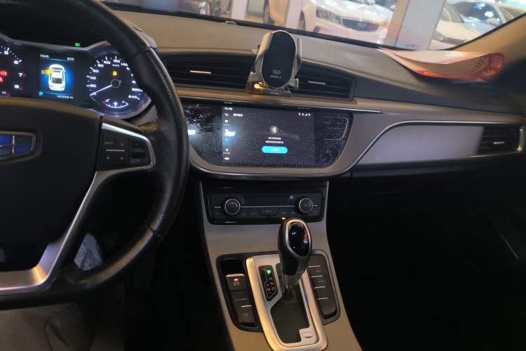 Used Geely Auto Emgrand GL 2017 1.8L DCT Elite Model Interior 2