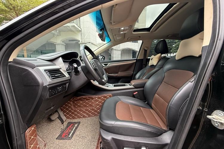 Used Geely Auto Emgrand GL 2017 1.3T DCT Luxury Model Interior 2
