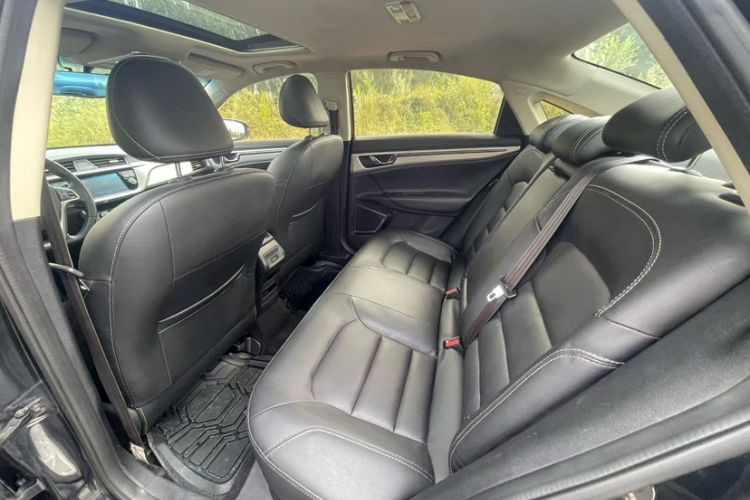 Used Geely Auto Emgrand GL 2017 1.3T DCT Elite Model Interior 3