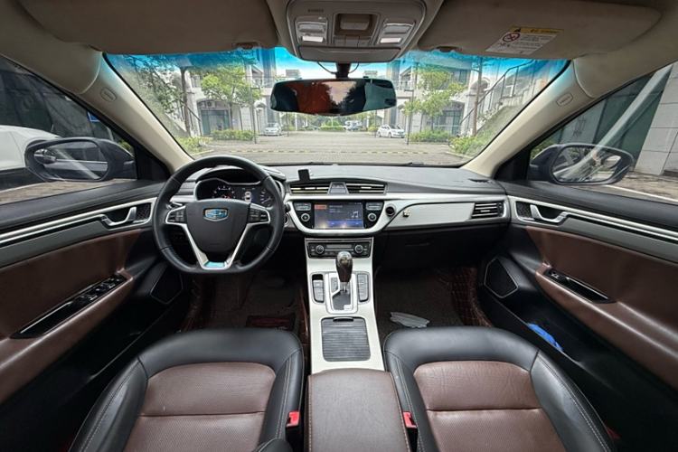 Used Geely Auto Emgrand GL 2017 1.3T DCT Luxury Model Interior 3