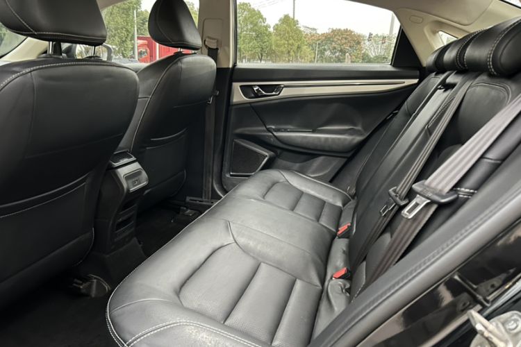 Used Geely Auto Emgrand GL 2017 1.3T DCT Elite Model Interior 6