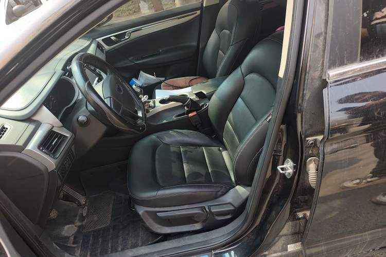Used Geely Auto Emgrand GL 2017 1.8L Manual Elite Model Left Front Seat