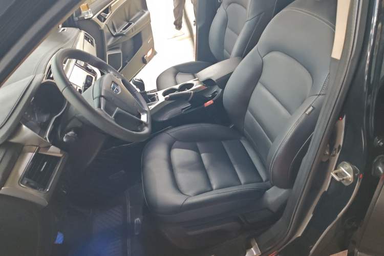 Used Geely Auto Emgrand GL 2017 1.8L Manual Elite Model Left Front Seat