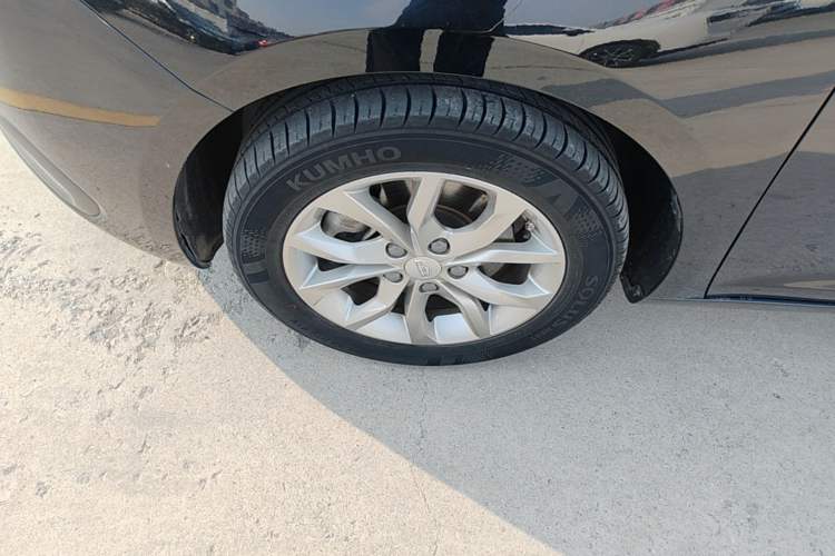 Used Geely Auto Emgrand GL 2017 1.3T DCT Elite Model Left Front Wheel Hub