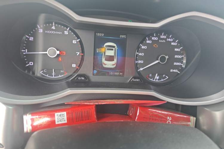 Used Geely Auto Emgrand GL 2017 1.3T DCT Luxury Model Odometer Close Up