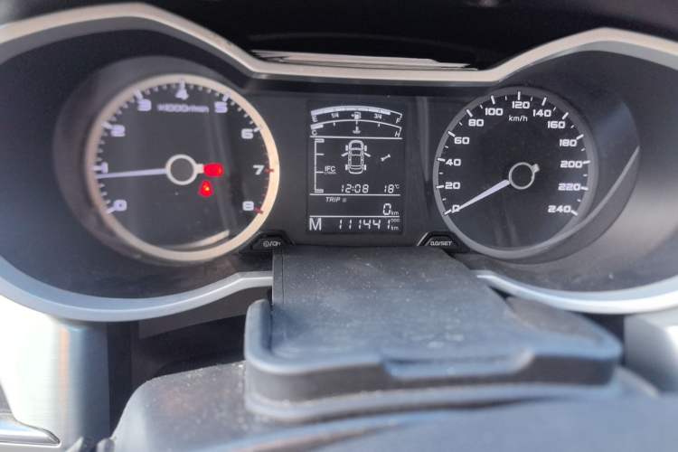 Used Geely Auto Emgrand GL 2017 1.8L Manual Elite Model Odometer Close Up
