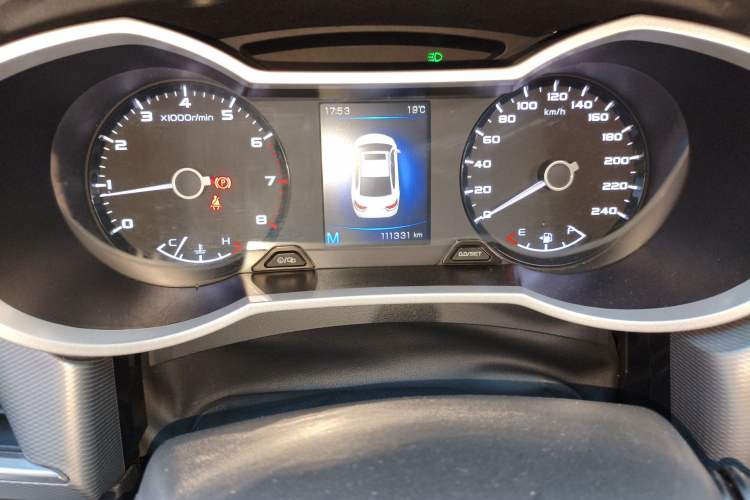 Used Geely Auto Emgrand GL 2017 1.8L Manual Elite Model Odometer Close Up