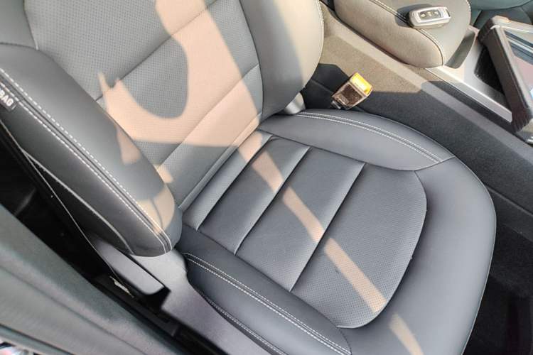 Used Geely Auto Emgrand GL 2017 1.3T DCT Elite Model Right Front Seat