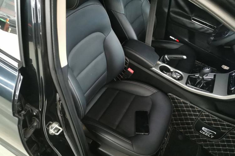 Used Geely Auto Emgrand GL 2017 1.8L Manual Elite Model Right Front Seat