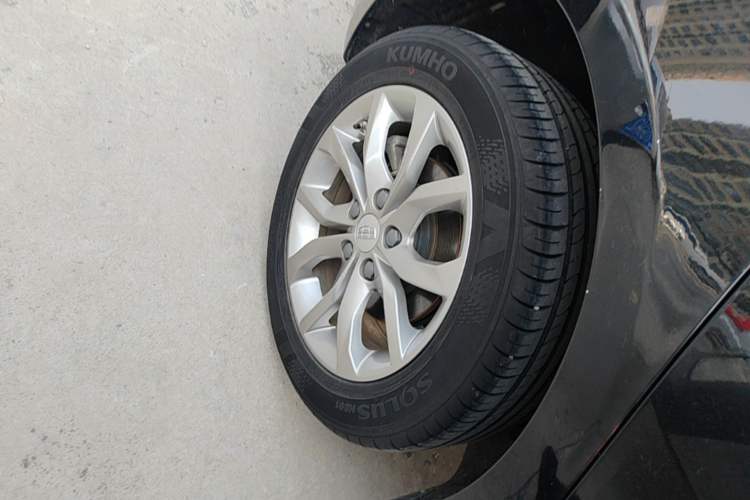 Used Geely Auto Emgrand GL 2017 1.3T DCT Elite Model Right Rear Wheel Hub