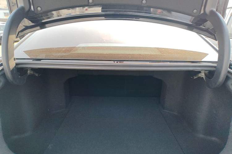 Used Geely Auto Emgrand GL 2017 1.3T DCT Elite Model Trunk