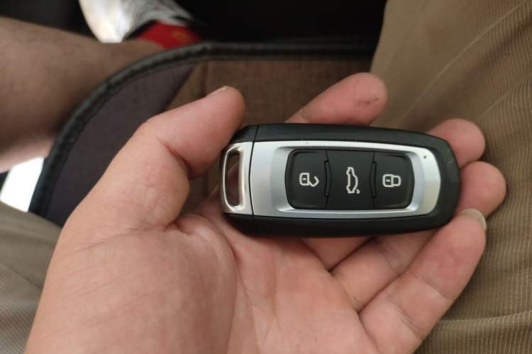 Used Geely Auto Emgrand GL 2017 1.8L DCT Elite Model Vehicle Key