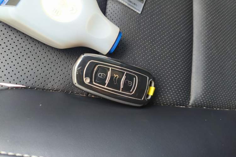 Used Geely Auto Emgrand GL 2017 1.8L Manual Elite Model Vehicle Key
