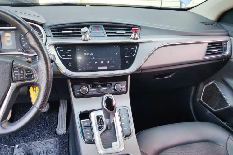 Used Geely Auto Emgrand GL 2017 1.8L DCT Elite Model Audio And AC Panel