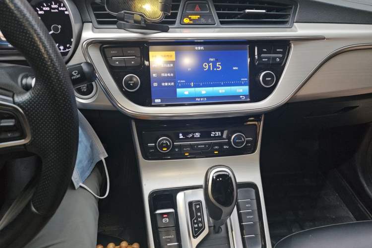 Used Geely Auto Emgrand GL 2017 1.3T DCT Elite Model Audio And AC Panel