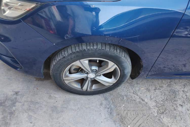 Used Geely Auto Emgrand GL 2017 1.8L DCT Elite Model Exterior 7