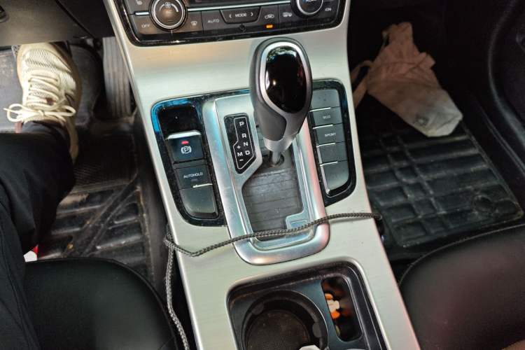 Used Geely Auto Emgrand GL 2017 1.3T DCT Luxury Model Gear Lever